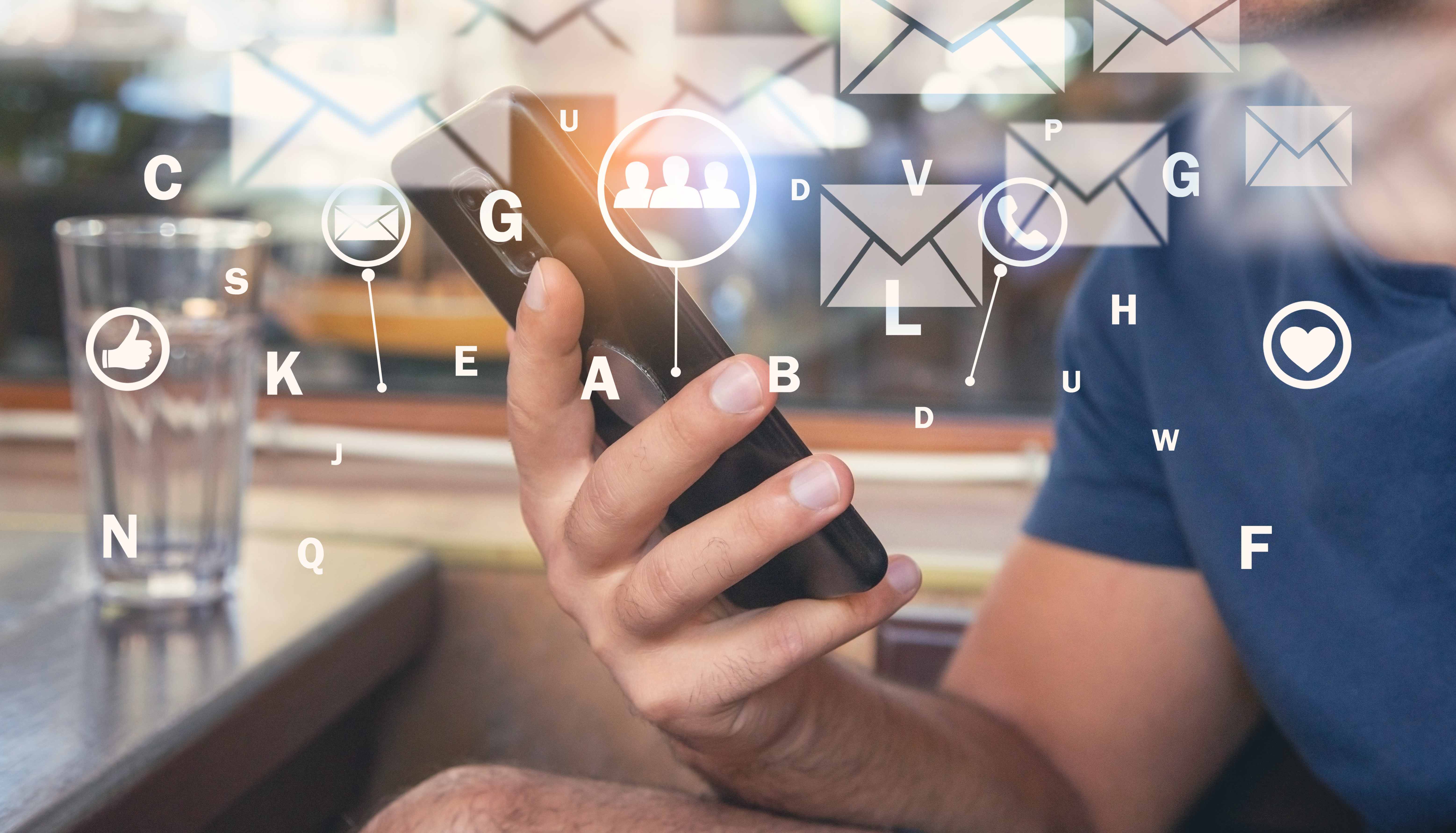 Сравнение электронной почты с мессенджерами и социальными сетями